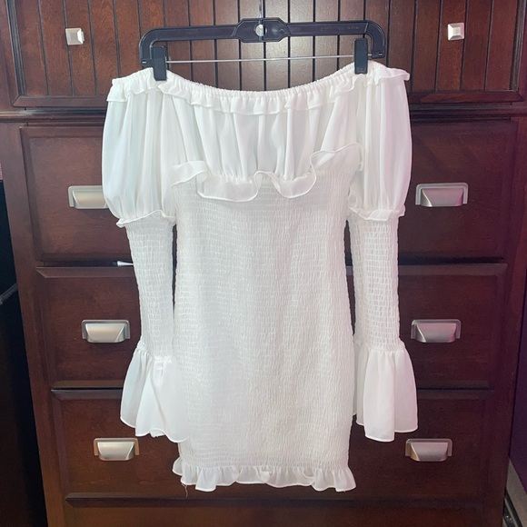 FN “Kiss And Tell Smocked Mini Dress” 🤍 NWT - Picture 2 of 6